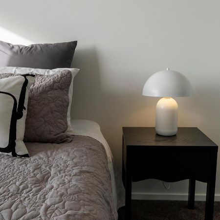 Luxury 2 Bed Townhome In Cbd 基督城 外观 照片