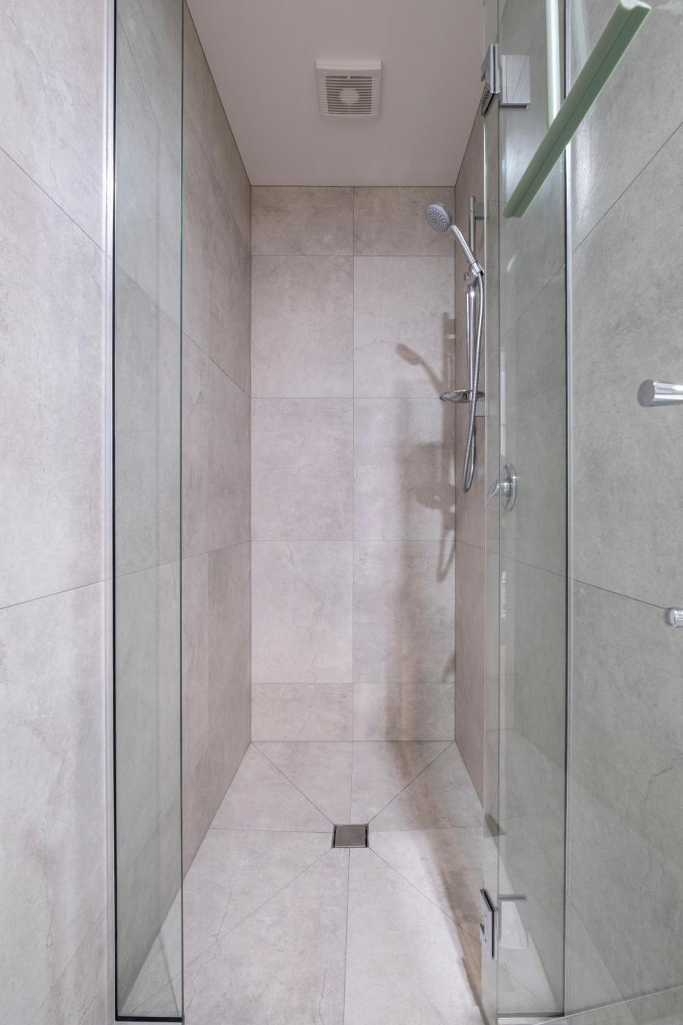 Luxury 2 Bed Townhome In Cbd 基督城 外观 照片