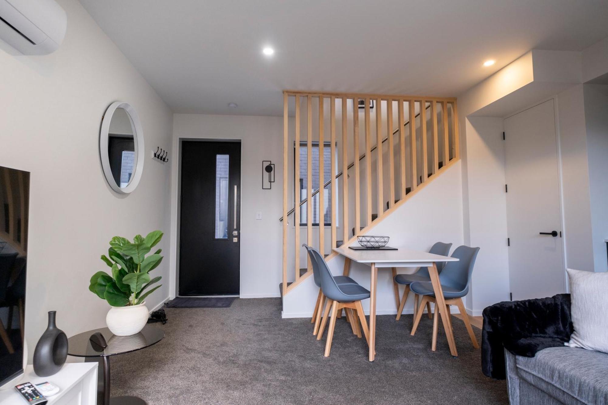Luxury 2 Bed Townhome In Cbd 基督城 外观 照片